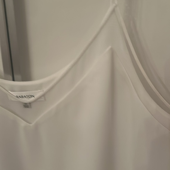 White Aritzia (Babaton) Women's Top - Picture 2 of 2